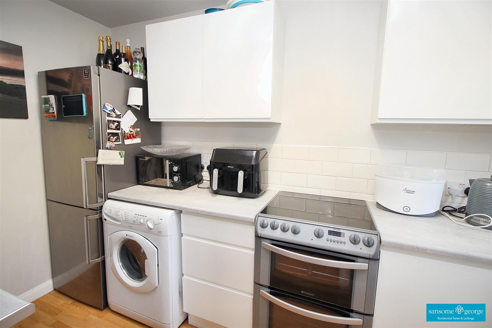 Charlville Drive, Calcot, Reading